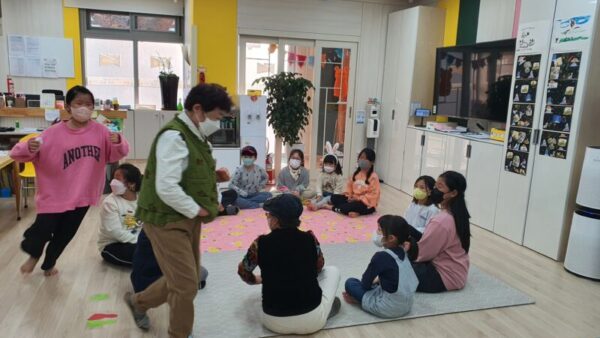 10. 27.  <우리동네 이야기 보따리 할머니 > 솔터마을점